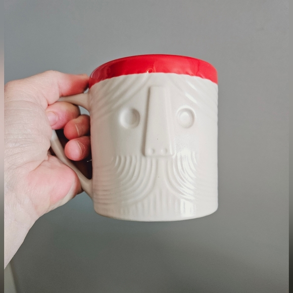 Crate & Barrel Christmas Santa mug like new - Picture 3 of 6